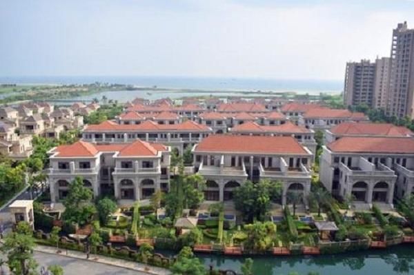 中国最值钱“鬼城”在这儿,上百栋海景别墅空置10年还卖不出去!