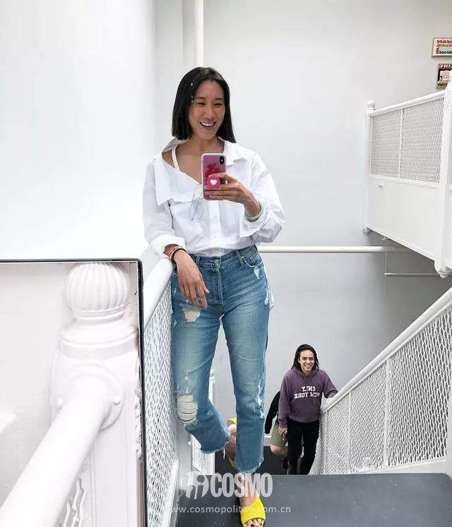 时髦办｜Eva Chen这个时髦精，夏天最爱还是衬衫+牛仔（和我一样