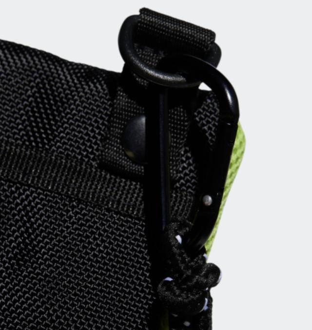  [开卖]都说黑色百搭！adidas即将开卖的Superstar让我想起刚入手的腰包