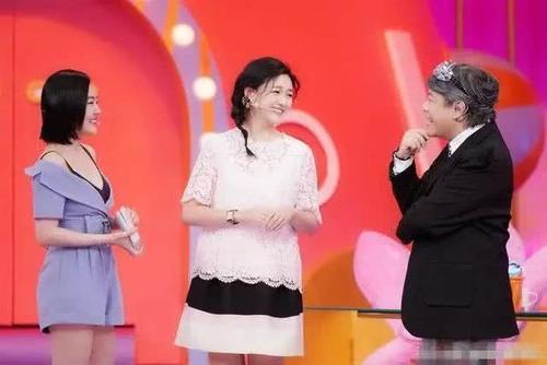 服了大S,竟然把几万块品牌衣服穿成批发市场货,网友:可能胖的