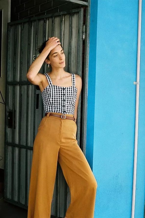 怎么穿也不时髦?是扣子没钉对地方吧