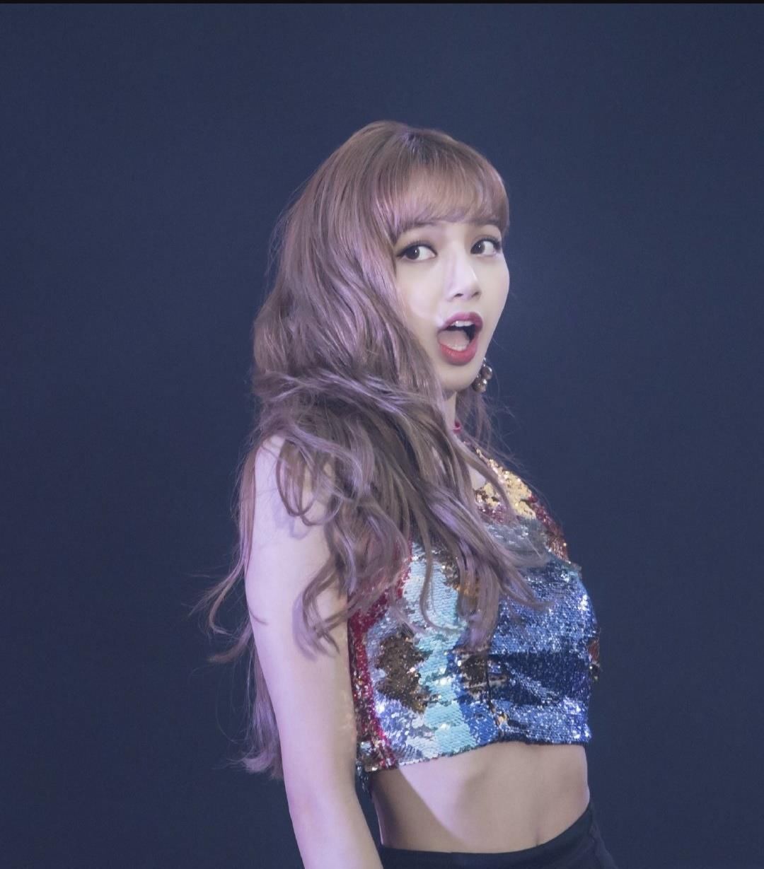 『遭遇』Lisa遭遇死亡打光芭比神颜不在？为什么韩国艺人来华颜值普遍下跌？