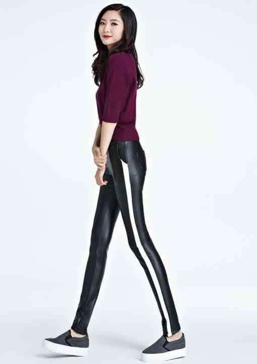 妹子美不美就看臀和腿,紧身裤帮你秀出完美身材