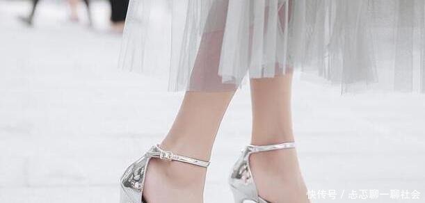 清新迷人尖头高跟鞋，衬托出都市女人的魅力，显现性感的魅力！