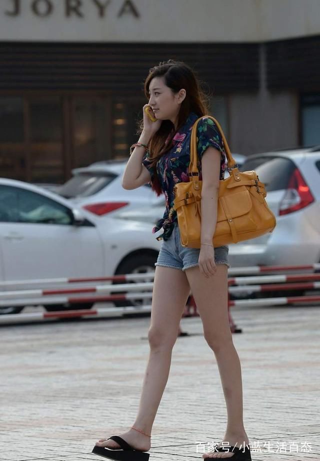 美女街拍:图1太夸张,图2水蛇腰,图5让人眼前一亮!