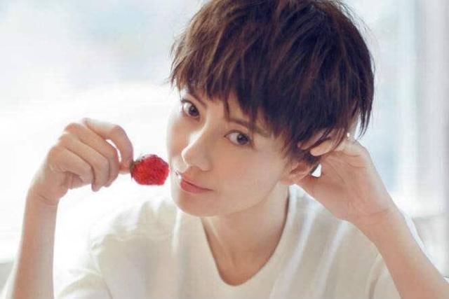 佟丽娅、赵丽颖、高圆圆、娜扎都在留短发,谁最美?