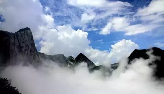 登高揽胜 云海情长