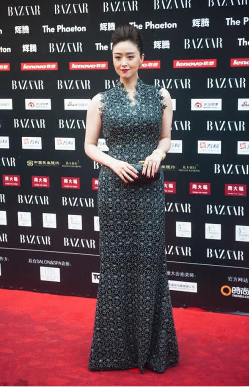 蒋欣的胖已经不算什么了,发型才是亮点,网友:发型师可以换了