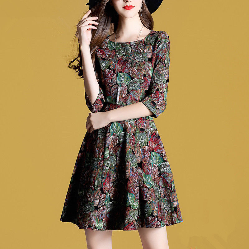 女人再漂亮，也不要穿得俗，要穿就要穿洋气的，美的优雅有格调