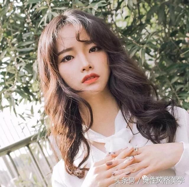 秋天发型这样烫最美，最优雅，最自然，时尚！