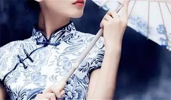 青花旗袍,极致的中国诱惑