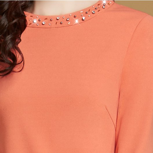 新出炉一种裙，不仅漂亮，还高贵，适合6070女人，满满女人味