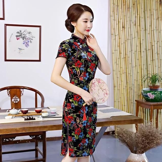 改良版中长款金丝绒旗袍，缤纷多彩，美在温婉！