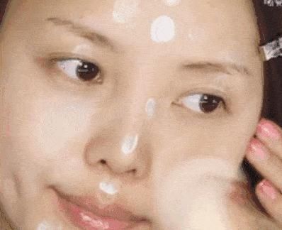  『梦里弥漫着』美妆蛋吃粉不匀难上妆？正确的使用方法看这篇