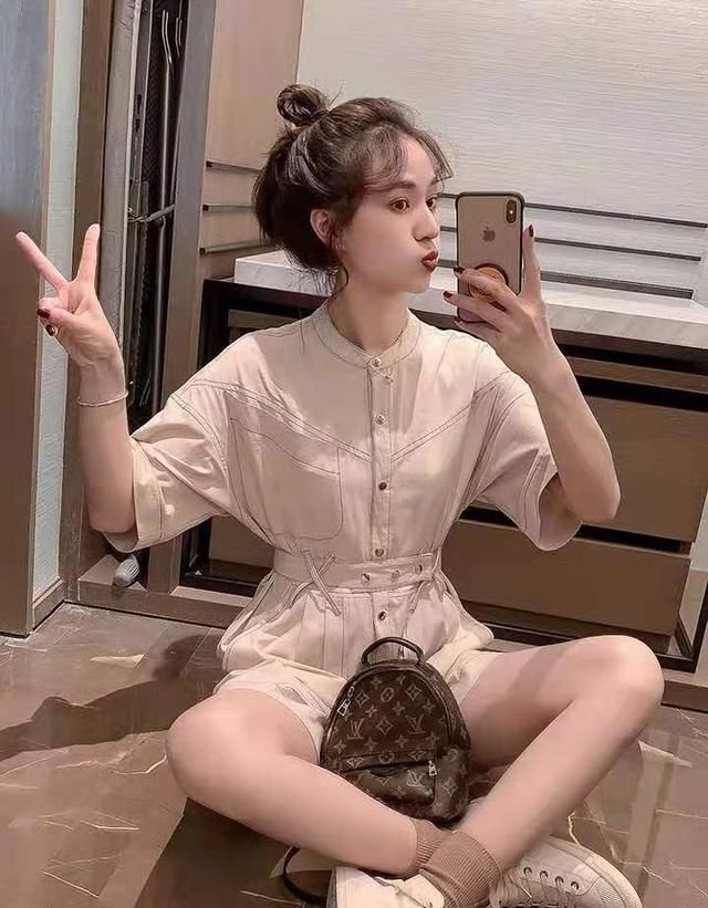 『新款』这5款修身显瘦的美搭,各种各样场所都能轻松掌控,现代感十足