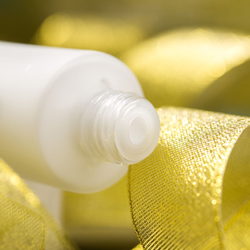 女人有纹何必花钱打玻尿酸，只要睡前用一小物，消除皱纹年轻态