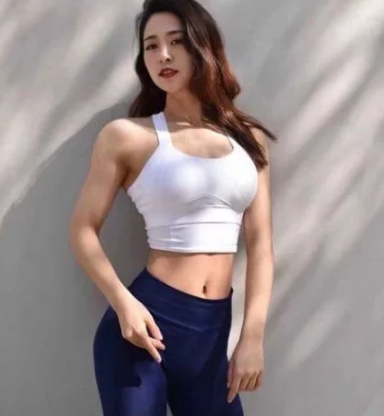 时尚紧身打底裤，抢眼又有魅力，