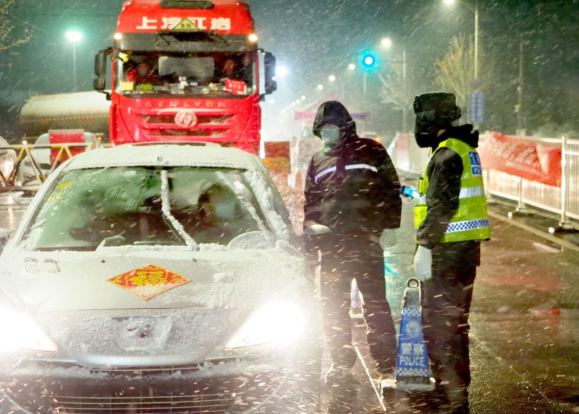  力量■战“疫”之城！力量之城！瑞雪里，大美德州