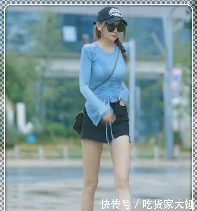 『 远远』远远看去就是行走的“竹签”,街拍小姐姐腿长一米八