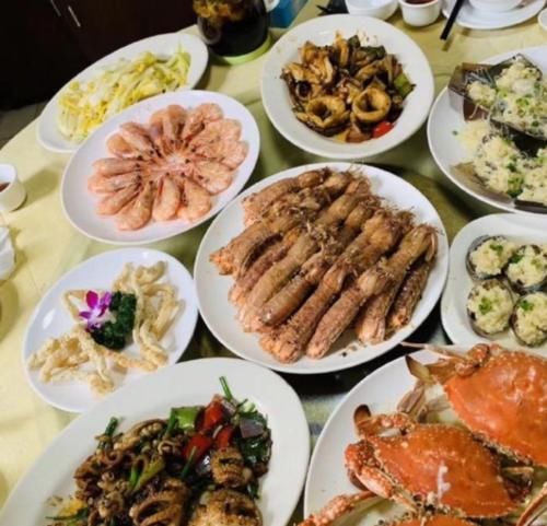 中国最低调的海滨城市！风景不逊色于三亚，海鲜也比三亚便宜太多