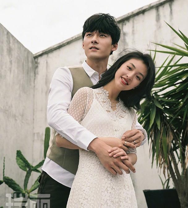  #令人堪忧#吴倩产后复工晒美照，身材恢复依然少女感，但发际线后移令人堪忧