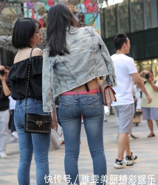 「胜过」街拍傲人身材简单穿，性感装扮胜过明星！