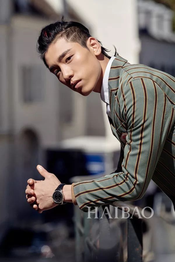 他撩倒了99.9%的女人!王子异演绎行走的衣架，时髦品位究竟如何炼