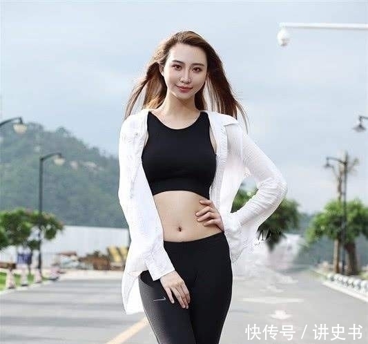 气质■打底裤能够很好地提升视觉比例,休闲百搭又很保暖