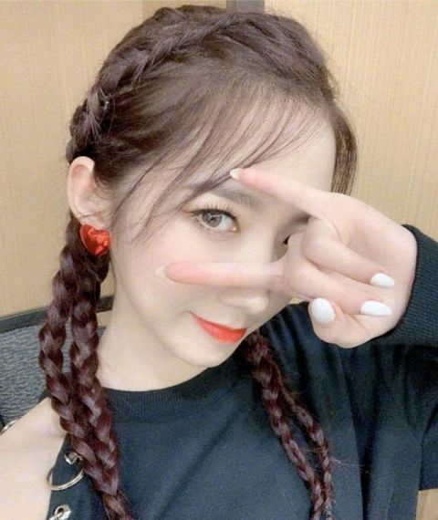  『告别』女星最爱的三款麻花辫，告别老土又甜又A，她们也太会编了吧