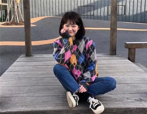  『情侣』韩国的饼干鞋好么？说它是比匡威好穿的帆布鞋？我举双脚赞同