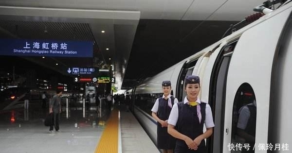 中国最“赚钱”的高铁, 耗资2200亿, 一年收入更是超过300亿!