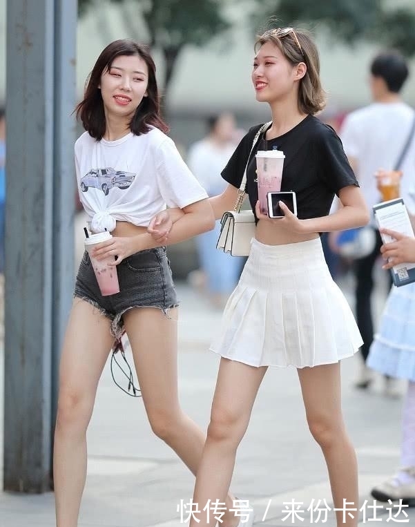  『比例』闺蜜同高，比例却大不同，她这样穿腿更长，这次裤子比裙子有用！