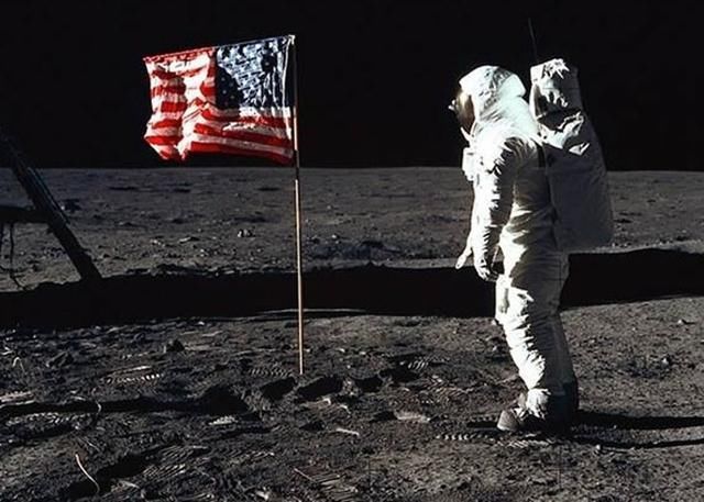 美国登月造假被怀疑 NASA公开阿波罗登月计划