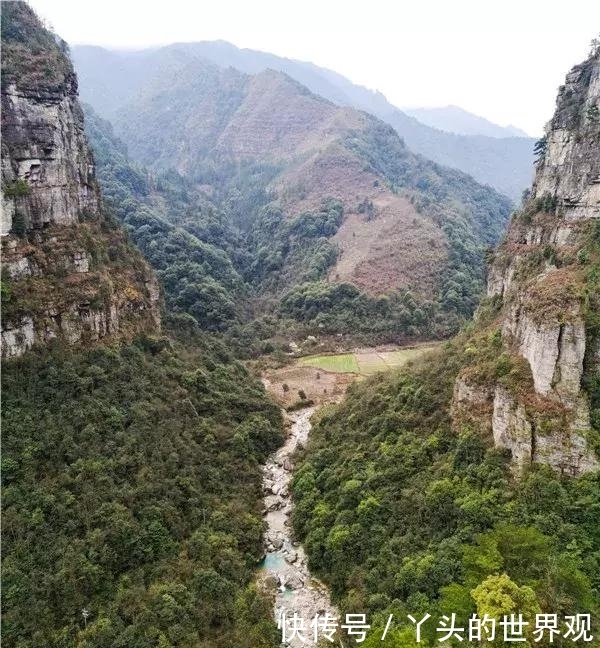 夹缝岩——这处藏匿于贵州大山深处的原始风景，竟然被我找到了