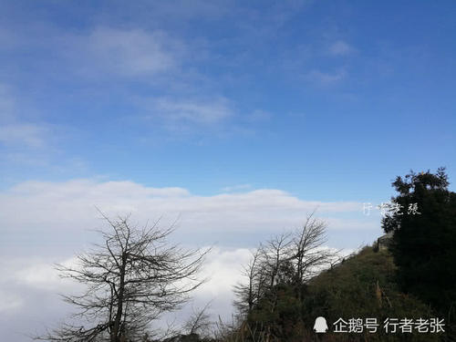 登上海拔1300米的南岳衡山，终于见到了2019年第一缕阳光