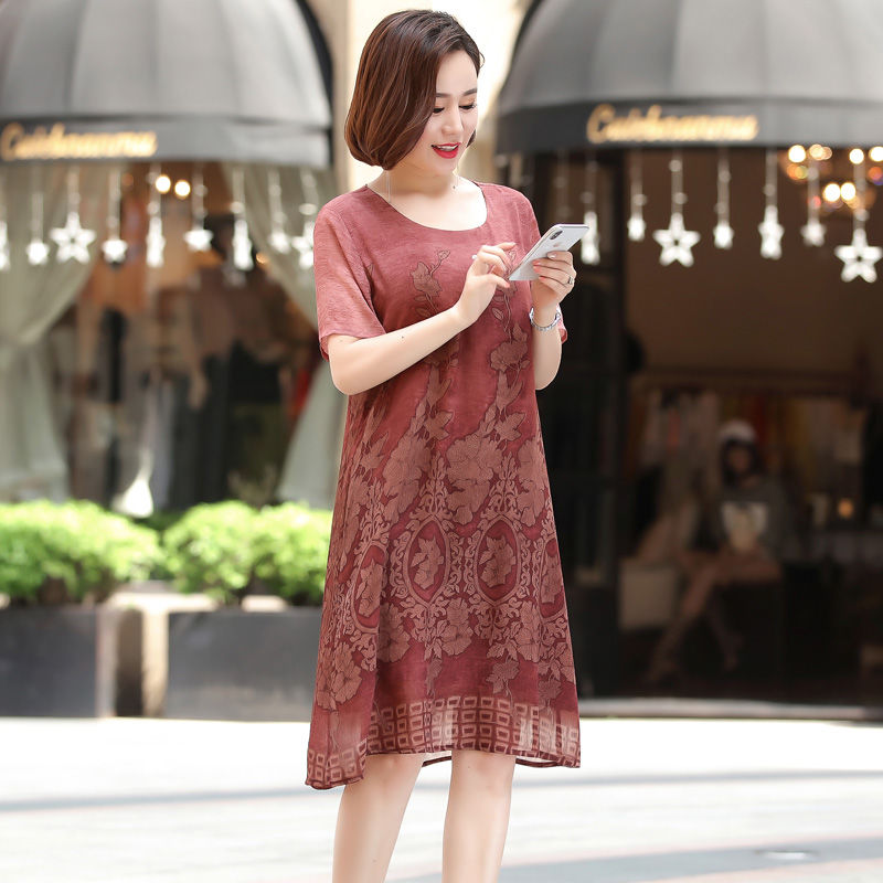 给50岁的妈妈买了这款妈妈装，简约大气还减龄，夏天穿上美极了