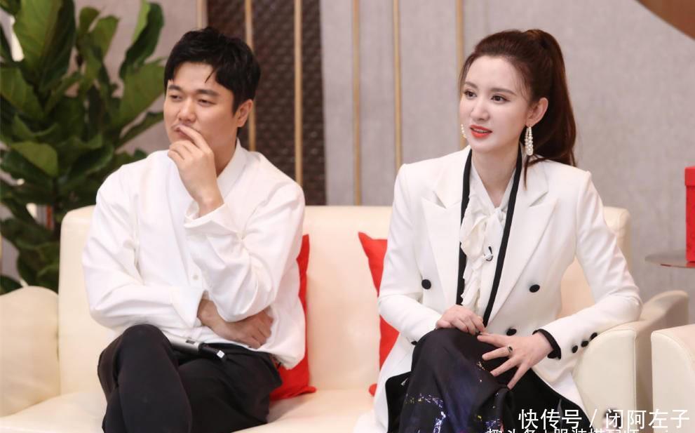  【尤物】被“张乘乘”美到了！张萌穿黑旗袍录综艺，身材婀娜美成人间尤物