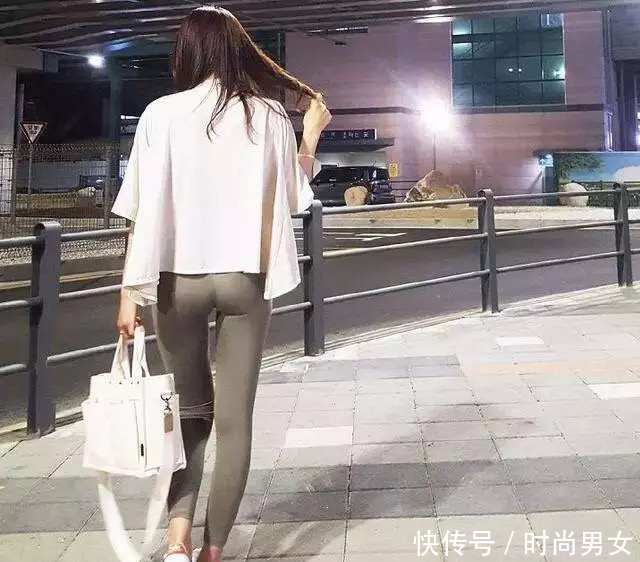 紧身打底裤：穿出女神的腿型，使得身材更显完美