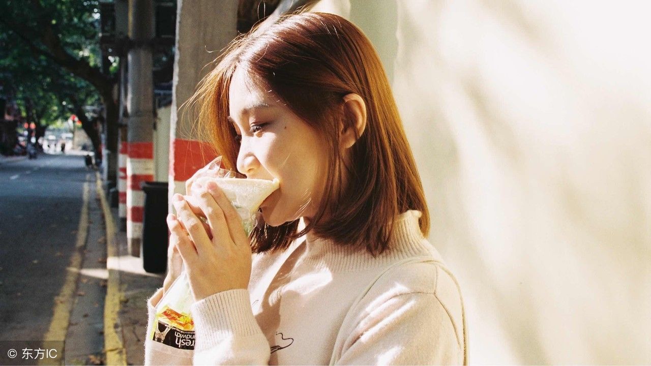 女人长年不化妆是什么样子，一直都是素颜，会变成啥样呢