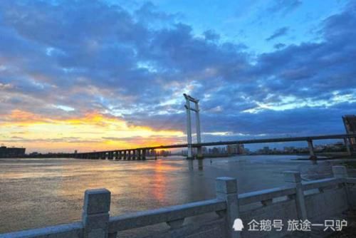  唯一@我国唯一三字同音的城市，老外读完直接蒙圈，网友：我的舌