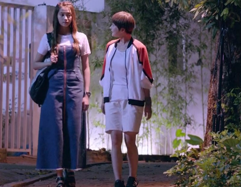 《甜蜜暴击》中关晓彤的6套衣服,图2土气,图3时尚,图6迷倒鹿晗