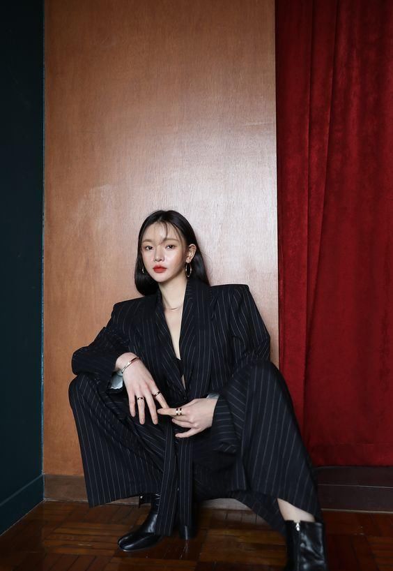  发生爆炸：极具个性化的微性感迷人look，复课何不来试着那样穿，给你帅到发生爆炸！