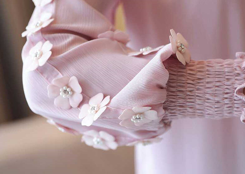 头次见这么时髦的小衫，妈妈买6件穿，不得不夸，美的哪像60后