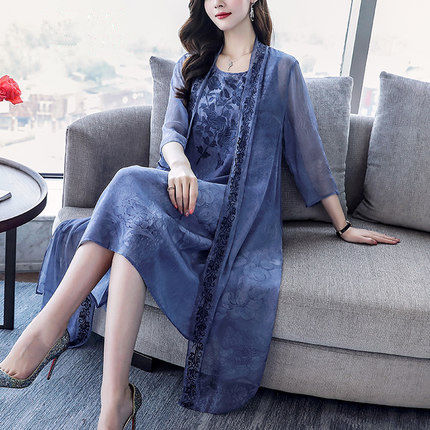 9月秋季后，高贵优雅的外套+连衣裙大火后，巨美巨有气质