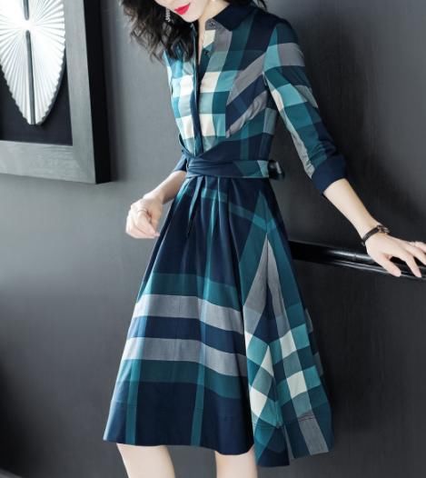 欧美秋季流行的穿搭，这样穿起来特别率性与舒适