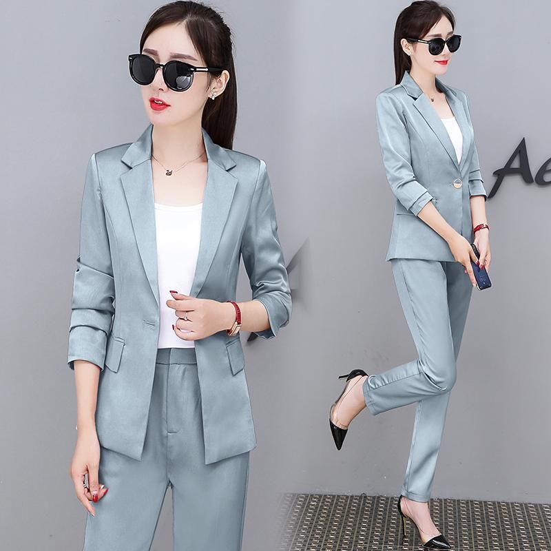 9月出游，不一定穿裙子，70后老婆穿这，洋气套装，比风景还美