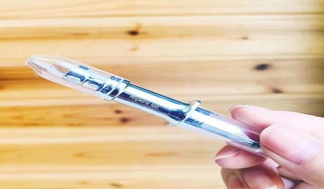 有一种神奇医用眼膏，120秒消眼袋，效果不输玻尿酸