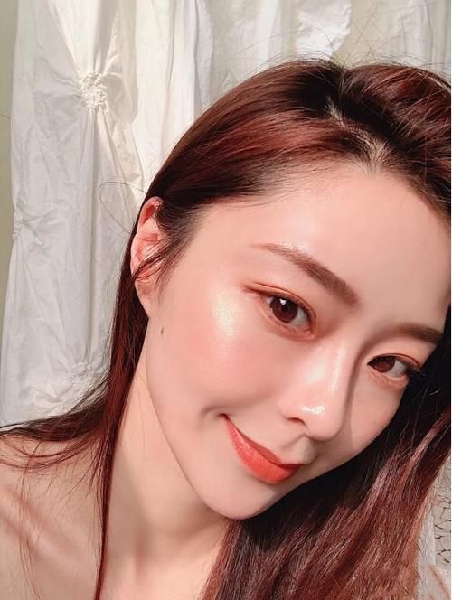  「色彩」眉妆应该怎么化，不会化眉妆感觉缺点色彩，一起看看教程