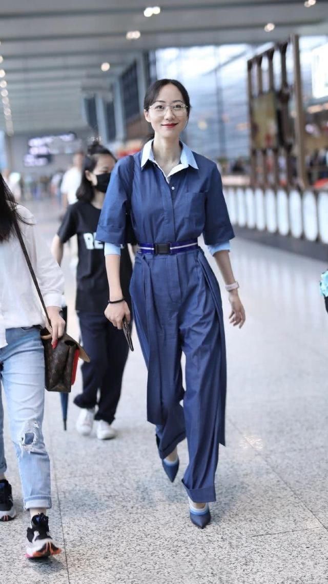 韩雪真厉害!把烂大街的连体装居然穿出国际范,谁能做到?