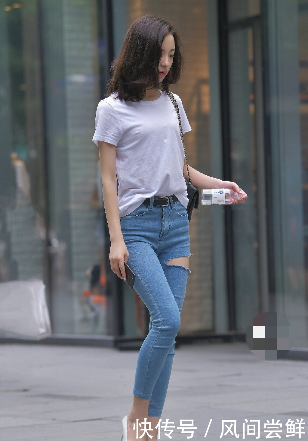 「性感」漂亮性感的牛仔裤美女,大长腿总是那么吸引人